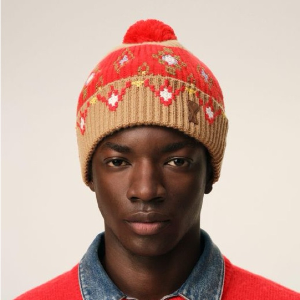 ami cross stitch beanie toque hat 100% wool brown red